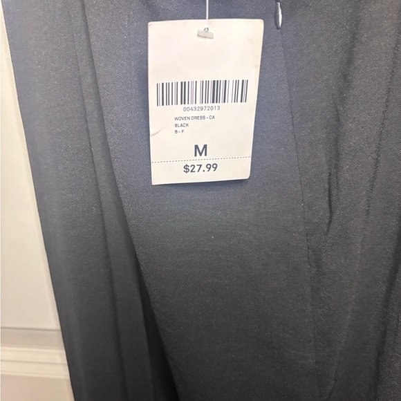 Elegant Black Women's Dress - Picture 4 of 5